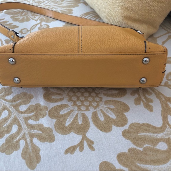 NWOT Tignanello Leather Shoulder Bag - Picture 6 of 13